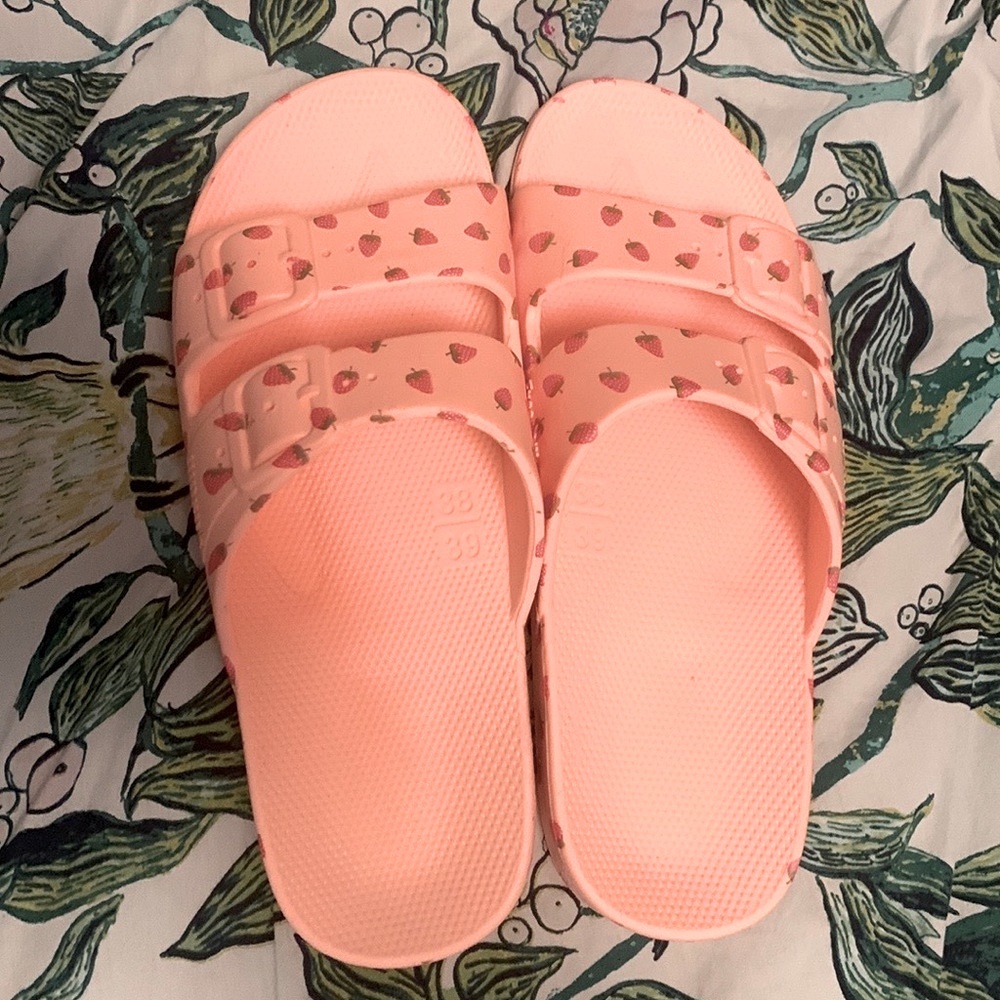 Freedom Moses Tuti Baby Slides